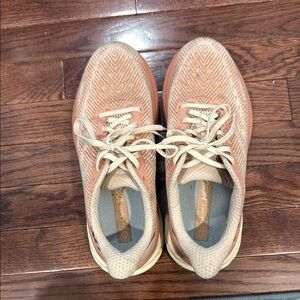 Hoka Clifton 9 Cream Sneakers Breathable Knit Comfort